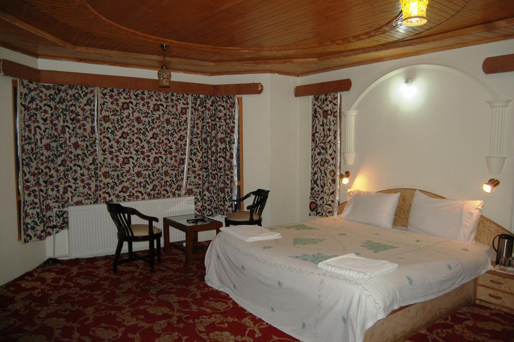 Hotel Paradise Inn Pahalgām Esterno foto