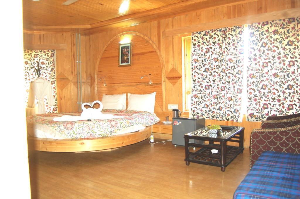 Hotel Paradise Inn Pahalgām Esterno foto