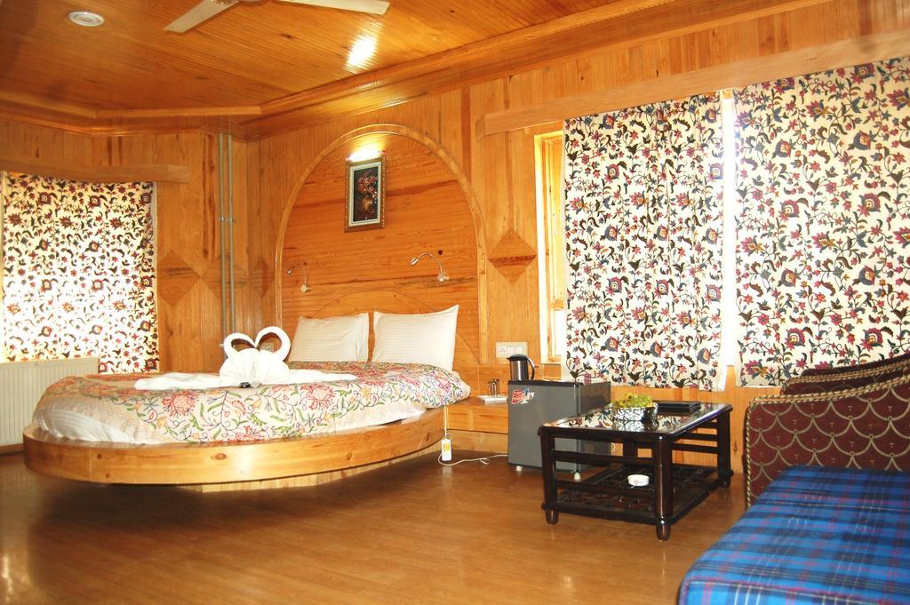 Hotel Paradise Inn Pahalgām Esterno foto