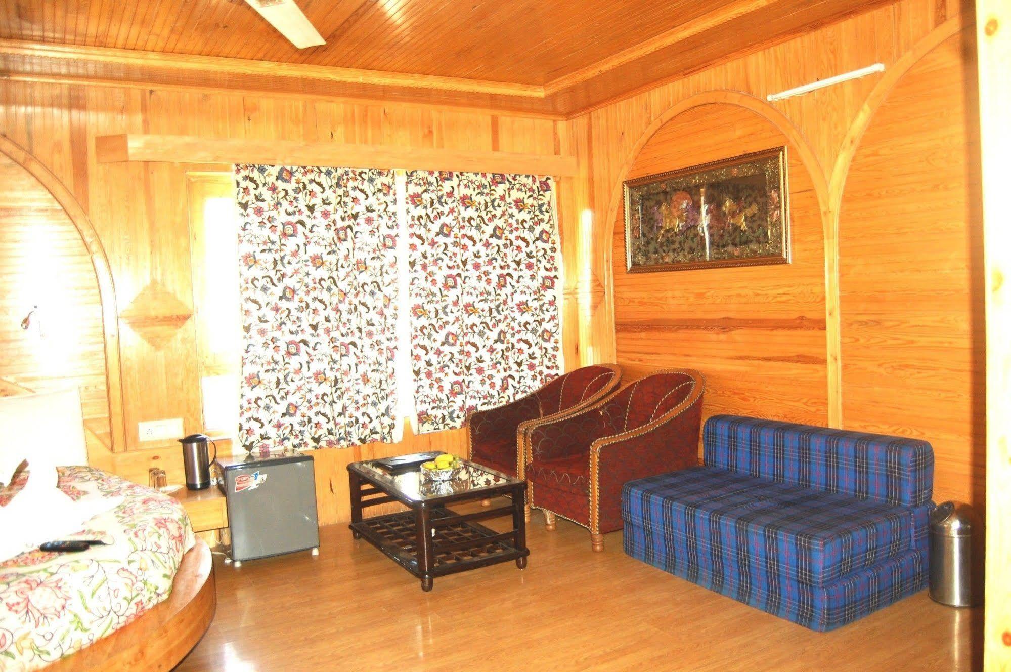 Hotel Paradise Inn Pahalgām Esterno foto